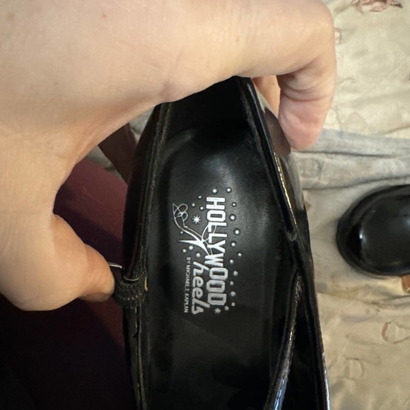 Black High Heels size 7 - Picture 4 of 6